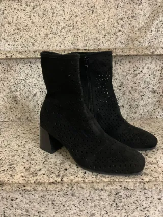 Stivaletti neri donna con tacco