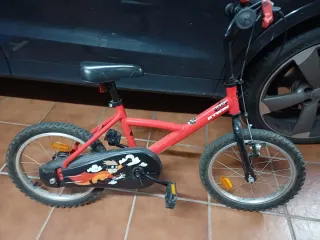 Bicicleta infantil roja 16"
