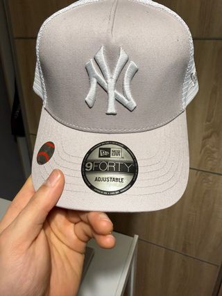 Gorra New Era NY 9FORTY Gris ajustable