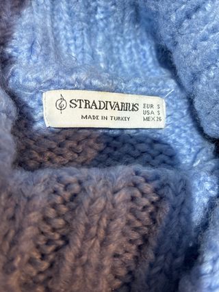 Jersey Stradivarius cuello vuelto azul Talla S