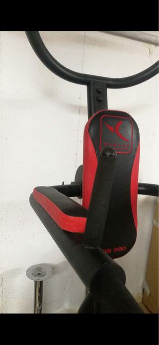 Estación de dominadas y fondos