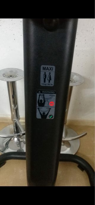 Estación de dominadas y fondos