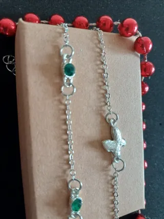 Pulsera esclava dorada con corazones