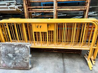 Valla móvil construcción 2,50m metal amarillo