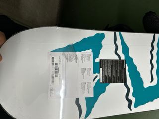 Tabla Snowboard BURTON chopper130cm y Ropa de niño