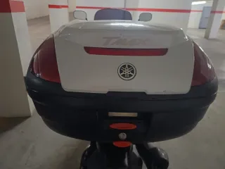 Soporte y baul 140e T max xp500.vespino.mobylette