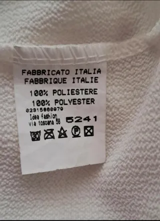 Blusa blanca con encaje