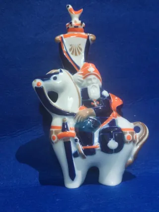 Figura de Porcelana de Sargadelos Peregrino Duque