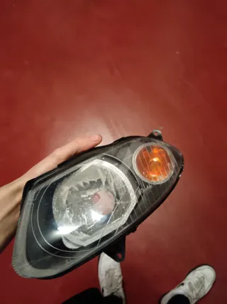 Faro Delantero Izquierdo TZR