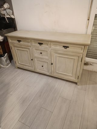 Aparador y espejo en muy buen estado