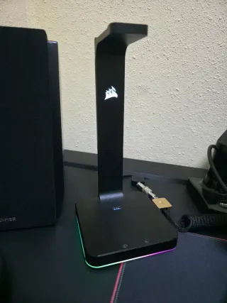 Supporto per cuffie Corsair ST100 RGB