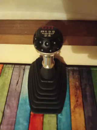 Pomo y guardapolvo Golf GTI