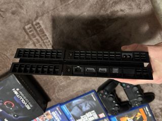 PS4 + 3 Mandos + 8 Juegos