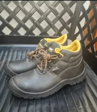 Zapatos de trabajo talla 40