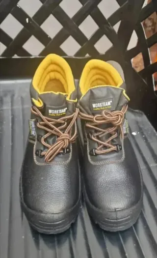 Zapatos de trabajo talla 40