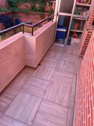 Baldosas para terraza  Pladur  Pintura  Electrcida