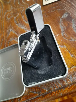 Encendedor Vintage Lucky Strike