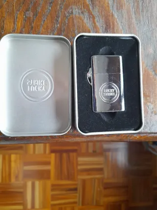 Encendedor Vintage Lucky Strike