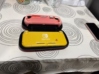 Nintendo Switch Lite Rosa e Giallo