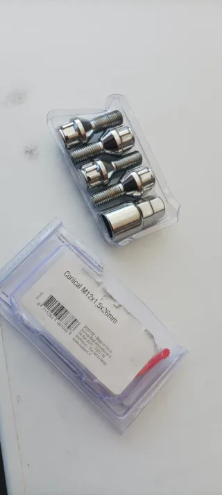 Tornillos Antirrobo Coche