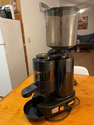 Molinillo de café negro