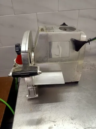 Sierra para cortar huesos