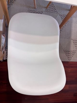 Mesa y 4 Sillas Comedor Diseño Nórdico