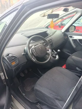 Citroen Grand C4 Picasso 2011