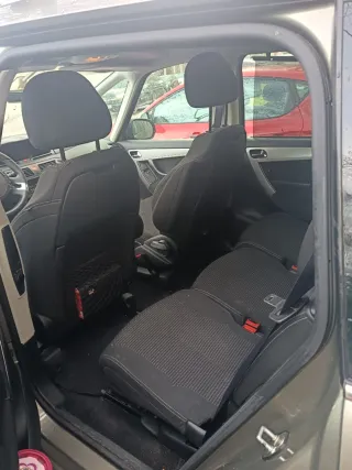 Citroen Grand C4 Picasso 2011