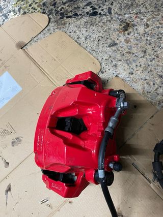 Frenada Brembo 2 pistones Ford Focus ST 2018-2025