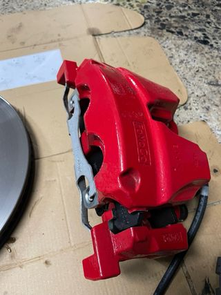 Frenada Brembo 2 pistones Ford Focus ST 2018-2025