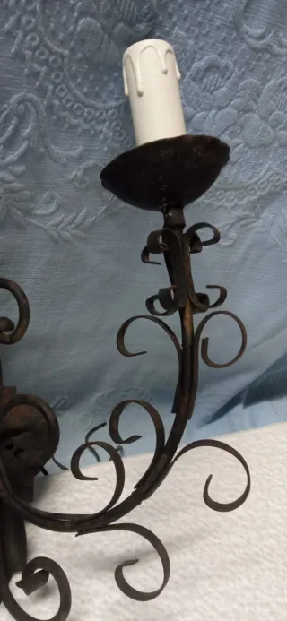 Applique a due luci in metallo