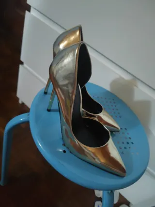 Zapatos de Salón Dorados