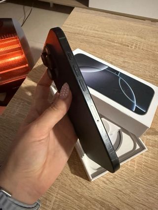 iPhone 16 Pro 128GB Negro