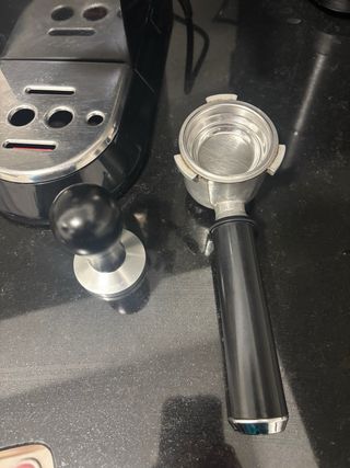 Cafetera DeLonghi Dedica Negra