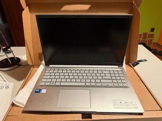 ordenador asus vivobook f1504v nuevo a estrenar