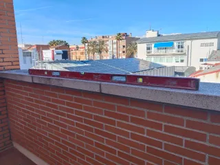 Nivel de burbuja rojo