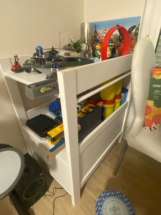 Cambiador bebé blanco. Cajon inferior