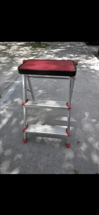 Escalera aluminio 3 peldaños