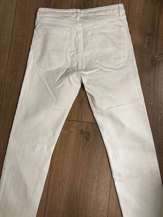 Pantalón blanco Zara