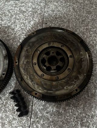 Embrague LUK NUEVO (bimasa usado) valido para ARL