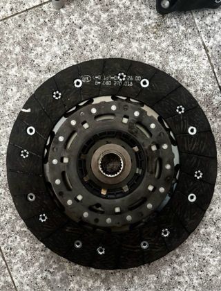 Embrague LUK NUEVO (bimasa usado) valido para ARL