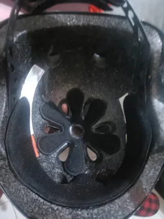 Casco infantil calaveras patín bici