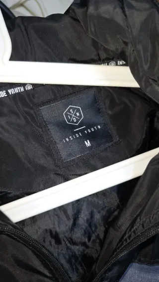 Chubasquero Inside negro y gris