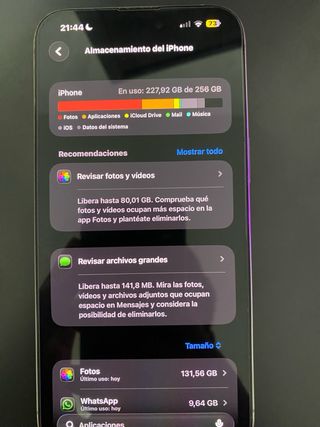 iPhone 15 Pro Max 256GB + AirPods Pro 2