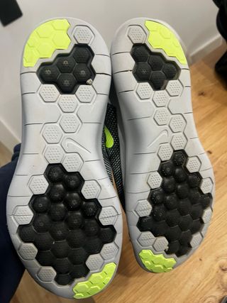 Zapatillas Nike Negras y Verdes