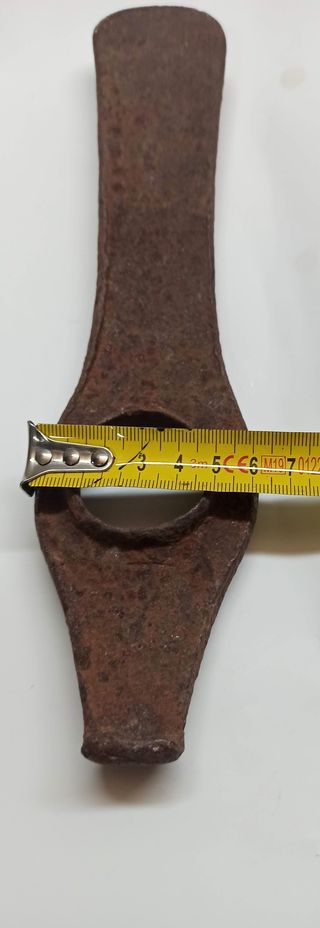 Antica testa da piccone o martello militare