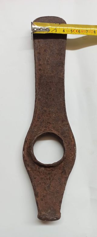 Antica testa da piccone o martello militare