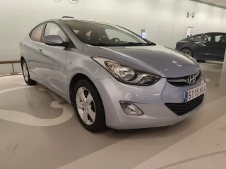 Hyundai Elantra 2011 pegatina C