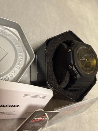 Caja Casio G-Shock Negra con Manual